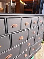 Geleefde mat zwarte ladekast grenen 20 lades, Ophalen, RoDeKo Volendam, R.kooij65@gmail.com, Gebruikt