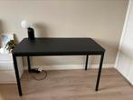 Bureau tafel zwart ikea, Huis en Inrichting, Tafels | Sidetables, Ophalen, 100 tot 150 cm, Zo goed als nieuw, Rechthoekig
