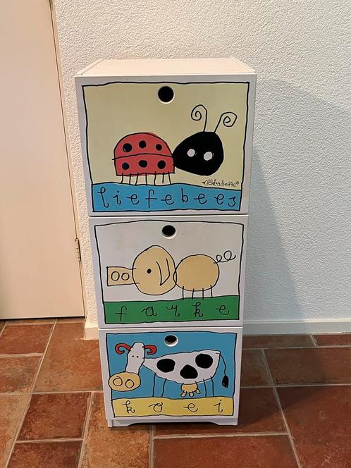 Babette kinderkamer kastje met 3 laden - ZGAN, Kinderen en Baby's, Kinderkamer | Commodes en Kasten, Zo goed als nieuw, Kast, 90 tot 105 cm