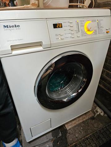 Miele Softronic W463 - 1600 toeren  beschikbaar voor biedingen