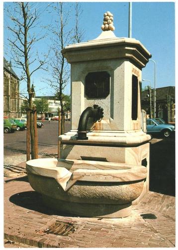 910351 Oldenzaal Ov stadspomp Nette oude kaart Onbeschreven beschikbaar voor biedingen