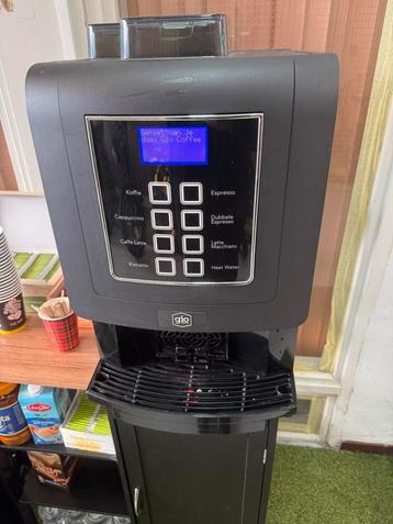 Koffieautomaat met koffiebonen| watertank| Necta Verona Pro beschikbaar voor biedingen