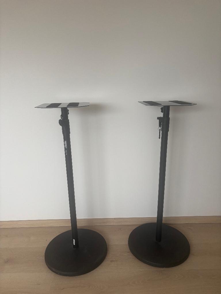 Innox IVA37 + IVA MON-06 monitorstatieven en adapterplaten, Ophalen, Zo goed als nieuw, Instrumentstandaard, Overige instrumenten