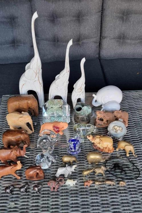 Verzameling van verschillende Olifanten   - 36 stuk beeldjes, Antiek en Kunst, Kunst | Beelden en Houtsnijwerken, Verzenden
