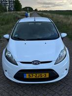 Ford Fiësta 1.25 44KW 5DR 2012 Wit, Auto's, Voorwielaandrijving, Euro 5, Stof, 1242 cc