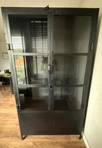Industriele zwarte vitrine/wandkast, Huis en Inrichting, Ophalen, 25 tot 50 cm, 50 tot 100 cm, 150 tot 200 cm