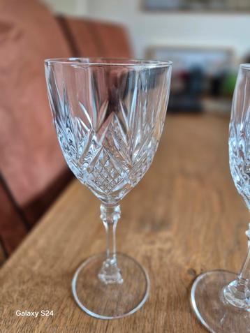Kristallen Wijnglazen - 7 Stuks beschikbaar voor biedingen