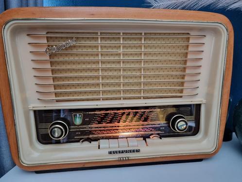 Telefunken Gavotte Export   optie Bluetooth, Antiek en Kunst, Antiek | Tv's en Audio, Ophalen of Verzenden