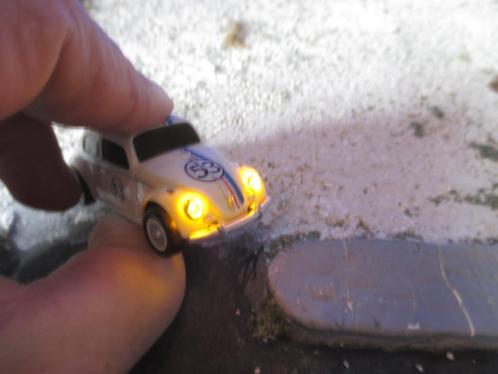 1:64 VW Herbie koelkastmagneet of frictiemodel, Hobby en Vrije tijd, Modelauto's | Overige schalen, Zo goed als nieuw, Ophalen of Verzenden