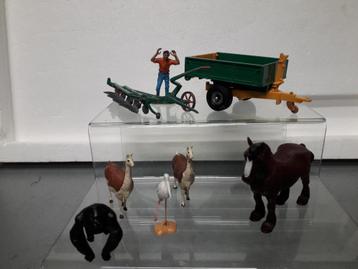 BRITAINS LANDBOUWVOERTUIGEN en DIEREN I.Z.G.STAAT beschikbaar voor biedingen