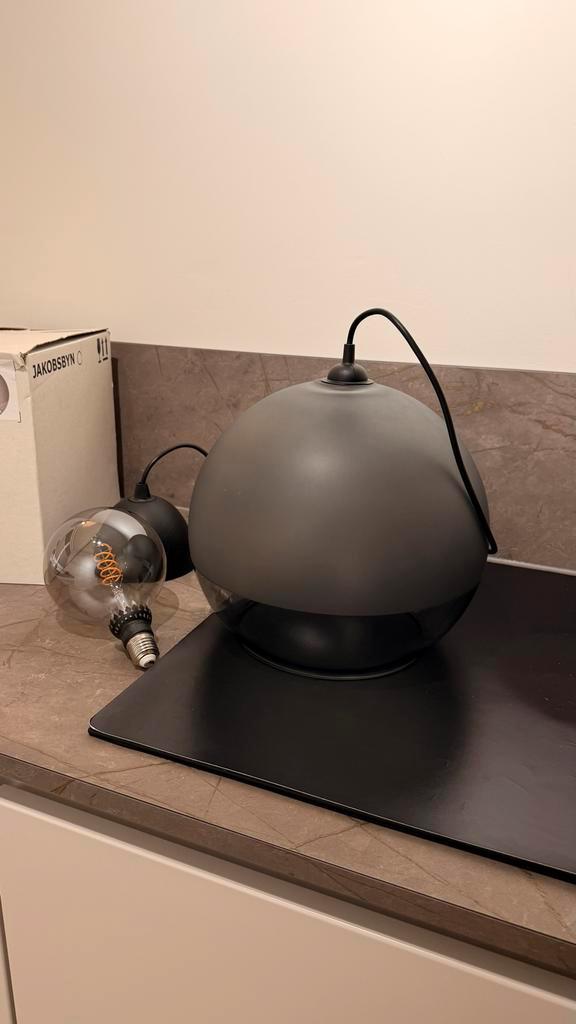 IKEA Jakobsbyn Hanglamp (frosted/grijs) - Zo goed als nieuw!, Huis en Inrichting, Lampen | Tafellampen, Zo goed als nieuw, Minder dan 50 cm