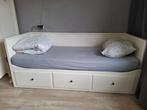 Hemnes bed uitschuifbaar tot twijfelaar / tweepersoons, Huis en Inrichting, Slaapkamer | Bedden, Ophalen, Verstelbaar, Eenpersoons