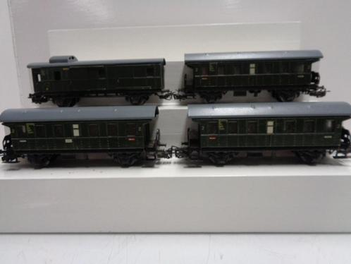 Marklin 4x Pers.rijtuigen 4002/2/2/3 DB (H0)., Hobby en Vrije tijd, Modeltreinen | H0, Gebruikt, Wagon, Wisselstroom, Märklin