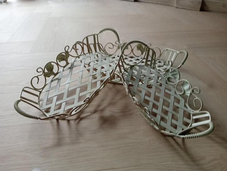 diverse leuke mandjes/ serveerschaaltjes metaal, Huis en Inrichting, Woonaccessoires | Schalen en Manden, Nieuw, Schaal, Overige vormen