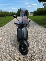 Vespa Sprint Notte 2020 brom 45km, Fietsen en Brommers, Scooters | Vespa, Ophalen, Maximaal 45 km/u, Vespa S, Zo goed als nieuw
