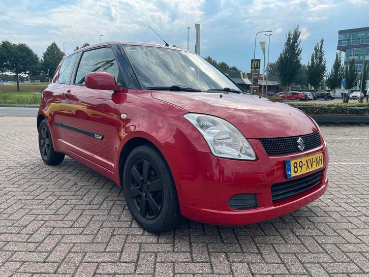 Suzuki Swift 1.3 3D 2007 Rood APK NIEUW, Auto's, Suzuki, Particulier, Swift, Airbags, Airconditioning, Alarm, Centrale vergrendeling