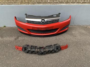 Voorbumper Opel Astra H GTC 2004 tot 2014 Rood bumper 