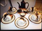 AARDEWERKEN ONTBIJT-/KOFFIESERVIES 70'ER JAREN, Verzamelen, Retro, Ophalen of Verzenden, Huis en Inrichting