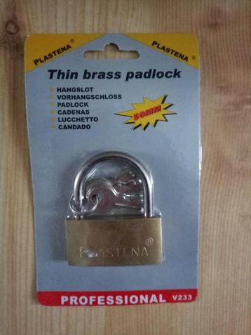 Hangslot beschikbaar voor biedingen