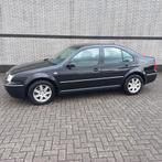 Volkswagen Bora 2.0 85KW 2002 Zwart APK 07-11-2026 !   €1400, Bora, 4 cilinders, 1984 cc, 1207 kg