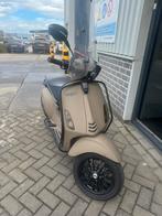 Vespa sprint 2016. 17****, Ophalen, Zo goed als nieuw