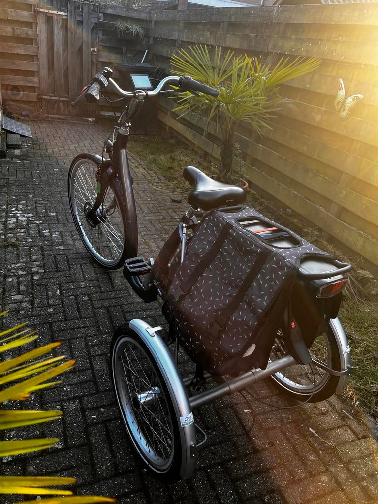 Stella Driewieler fiets - Zeer goede staat met fietstassen, Fietsen en Brommers, Fietsen | Driewielfietsen, Ophalen, Zo goed als nieuw