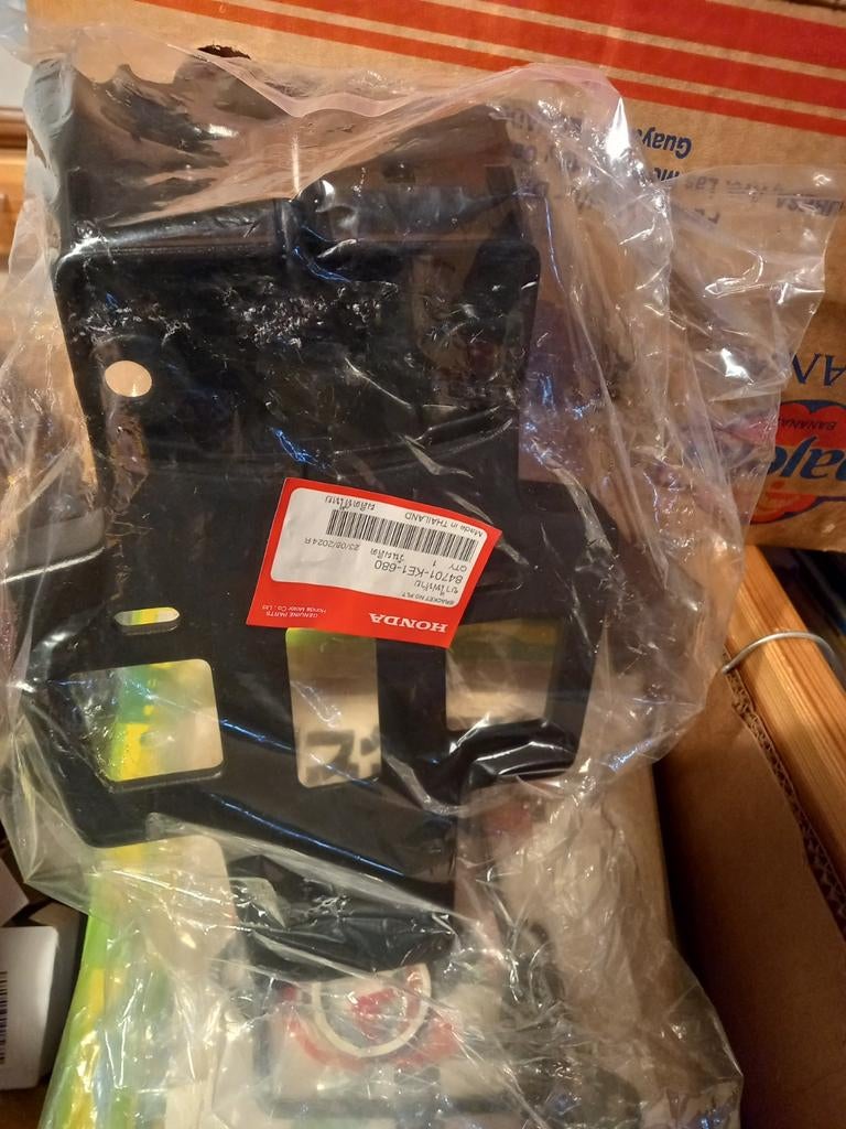 Honda MTX R2 125 200 Kentekenplaathouder Achterspatbord NOS, Ophalen of Verzenden, Nieuw