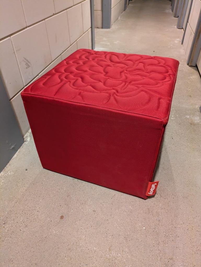 2x Fatboy vierkante poef, kleur rood, Huis en Inrichting, Banken | Voetenbanken en Poefen, Ophalen, Vierkant, 50 tot 75 cm