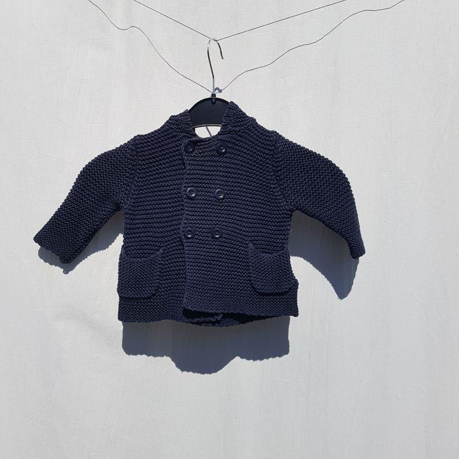 Blauw gehaakt vestje. mt 62. Merk baby Gap, Kinderen en Baby's, Babykleding | Maat 62, Truitje of Vestje, ., Ophalen of Verzenden