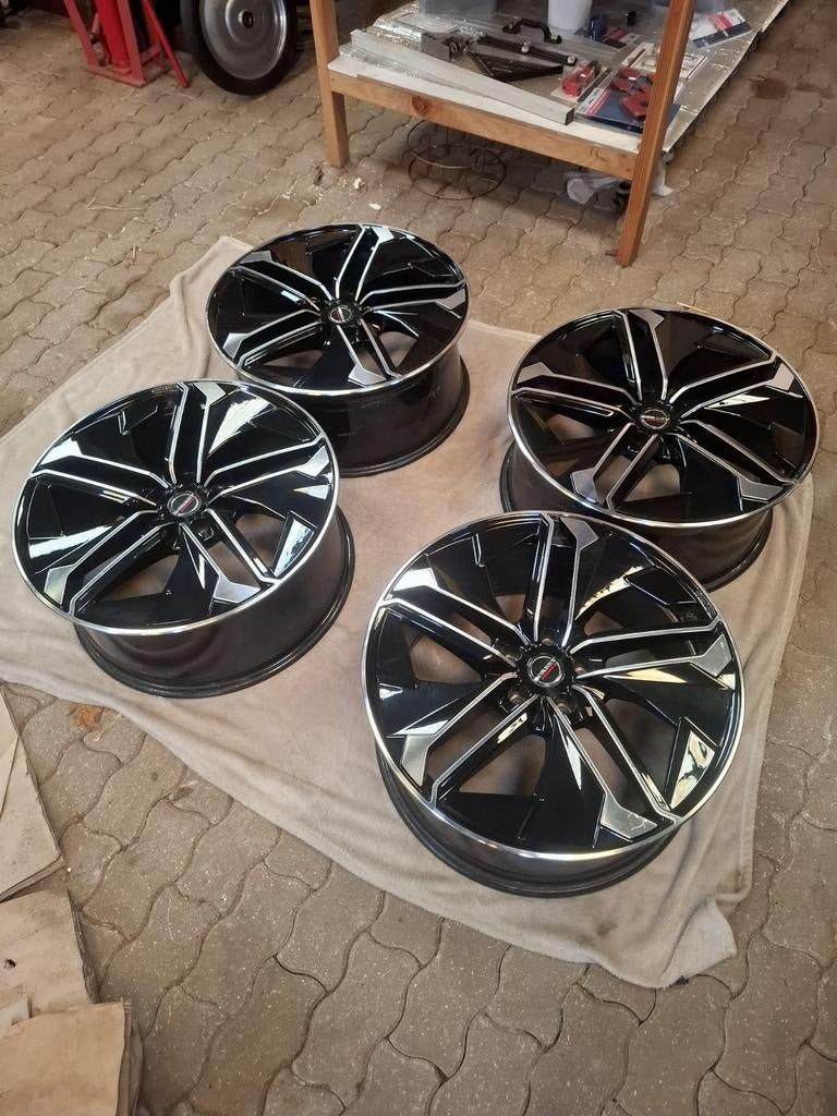 Set van 4 Borbet TX 21 inch velgen voor VW Transporter/Tesla, Ophalen of Verzenden, Gebruikt, 21 inch, Velg(en)