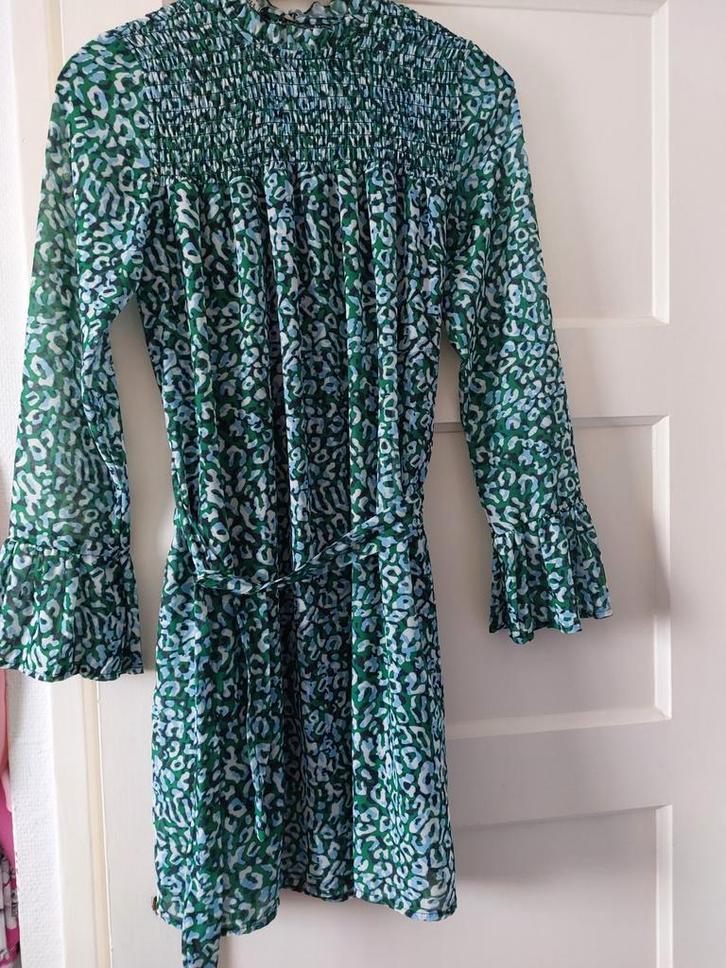 Typical Jill jurk met dierenprint en smockdetails, Kleding | Dames, Jurken, Zo goed als nieuw, Maat 36 (S), Groen, Boven de knie