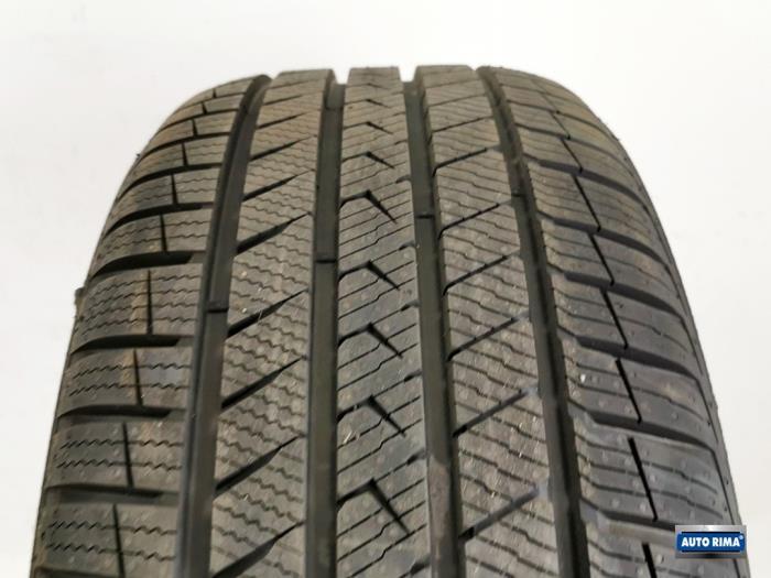 Bandenset van een Volvo V60, Auto-onderdelen, Banden en Velgen, Gebruikt, -, -, Ophalen of Verzenden