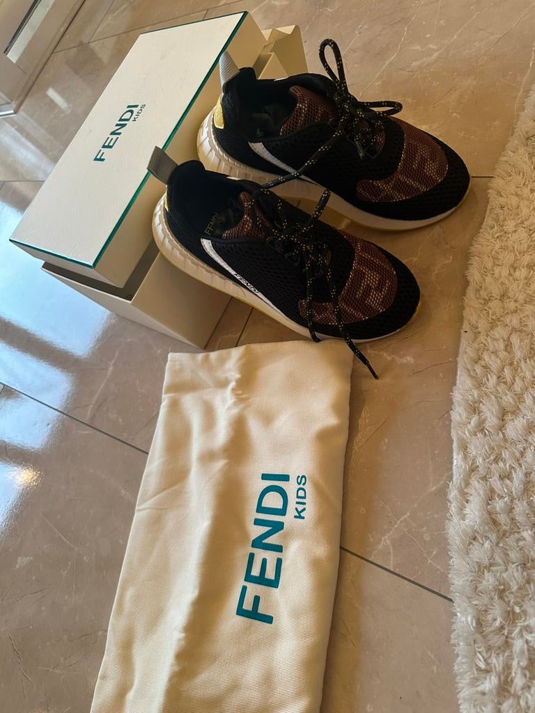 Fendi orgineel NIEUW maat 31, Ophalen, Zo goed als nieuw, Jongetje of Meisje, Schoentjes