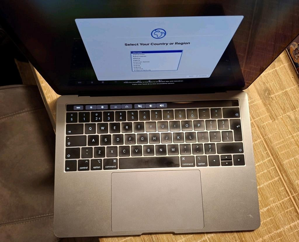 MacBook pro 13 inch 2018-2019, Computers en Software, Apple Macbooks, 2 tot 3 Ghz, Qwerty, 13 inch, 512 GB