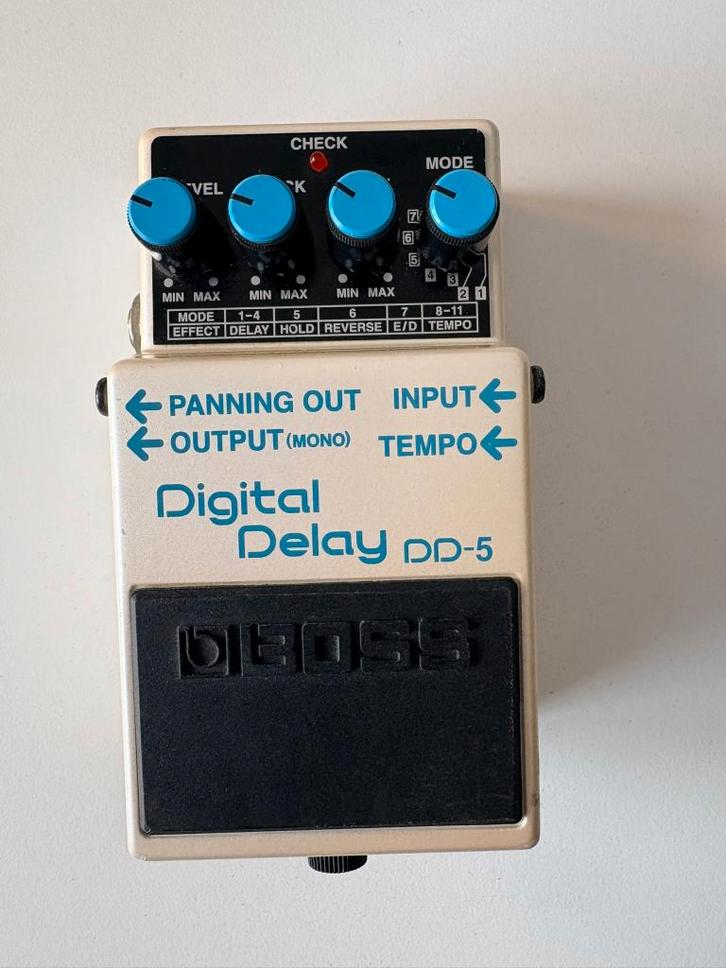 Boss DD-5 Digital Delay – Klassieke delay pedaal, Muziek en Instrumenten, Effecten, Gebruikt, Ophalen of Verzenden