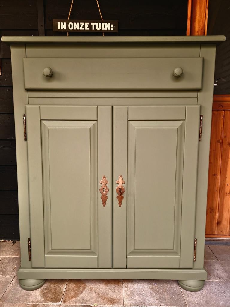 Prachtige meidenkast, Ophalen, Zo goed als nieuw