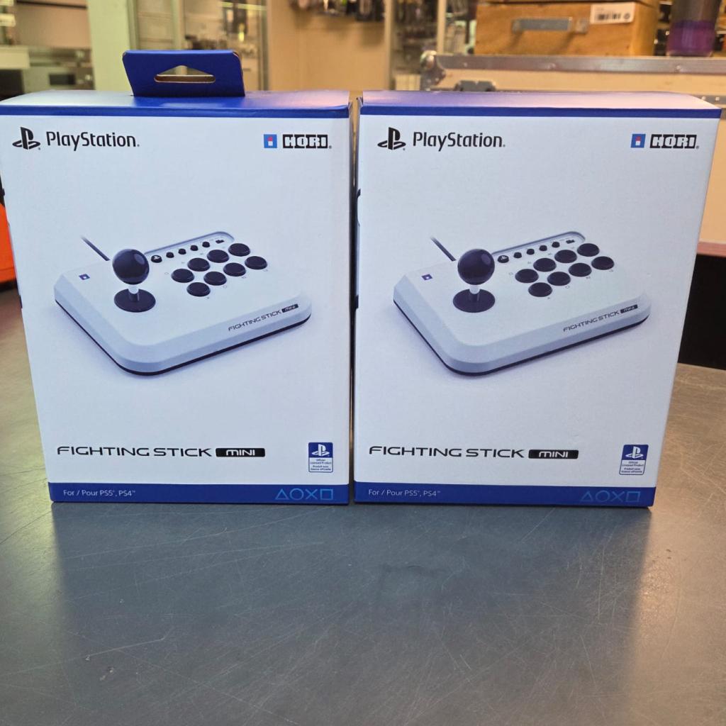 HORI - Fighting Stick Mini voor PS5, PS4 en PC| nwpr 59 euro, Hori, Zo goed als nieuw, Info@hori.jp, HORI Co., Ltd.
4-12-15 Taihei, Sumida City
Tokyo 130-0012
Japan