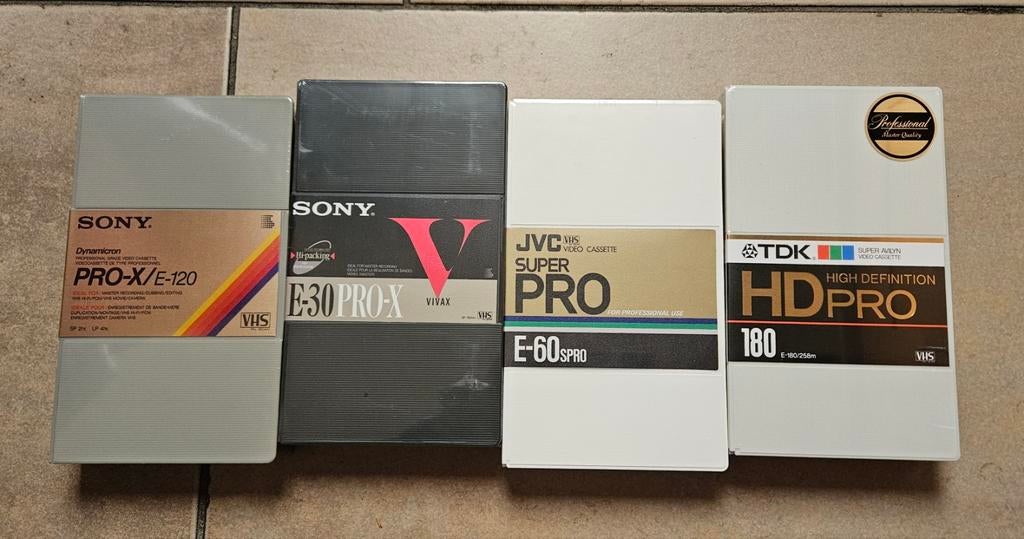 4 onbespeelde VHS videobanden in verpakking, Cd's en Dvd's, VHS | Film, Alle leeftijden, Ophalen of Verzenden, Nieuw in verpakking