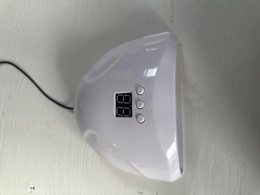 Gloednieuwe UV/LED nagellamp voor gelnagels, Sieraden, Tassen en Uiterlijk, Uiterlijk | Gezichtsverzorging, Ophalen of Verzenden