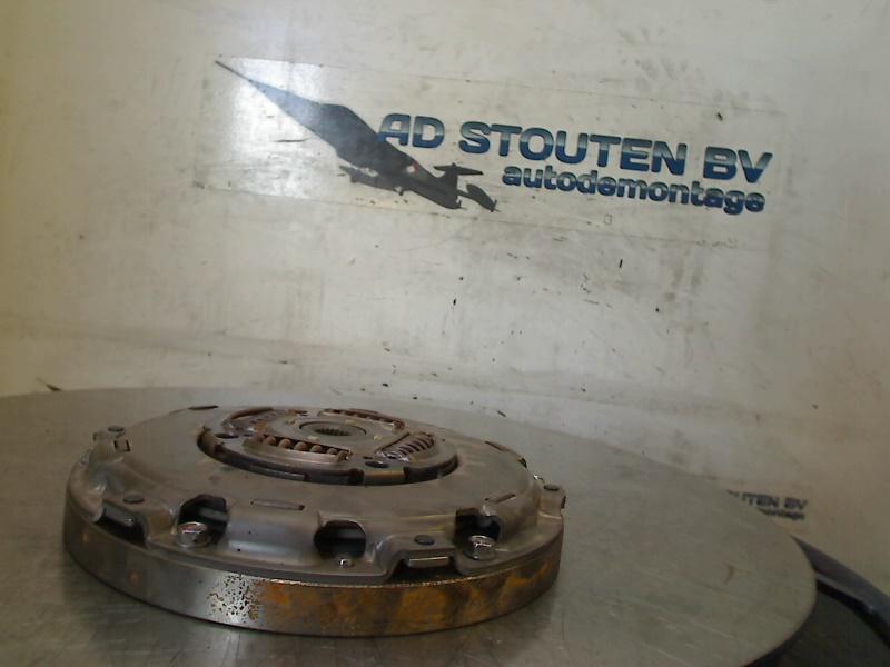 Koppelingsset Mitsubishi Outlander (GF/GG) 2014 2708A001, Auto-onderdelen, Gebruikt, Info@mitsubishi-motors.de, Mitsubishi, Emil-Frey-Straße 2, Friedberg 61169, , Duitsland