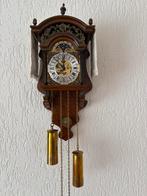 Klassieke klok met vriendelijke zachte tijds weegave, Ophalen