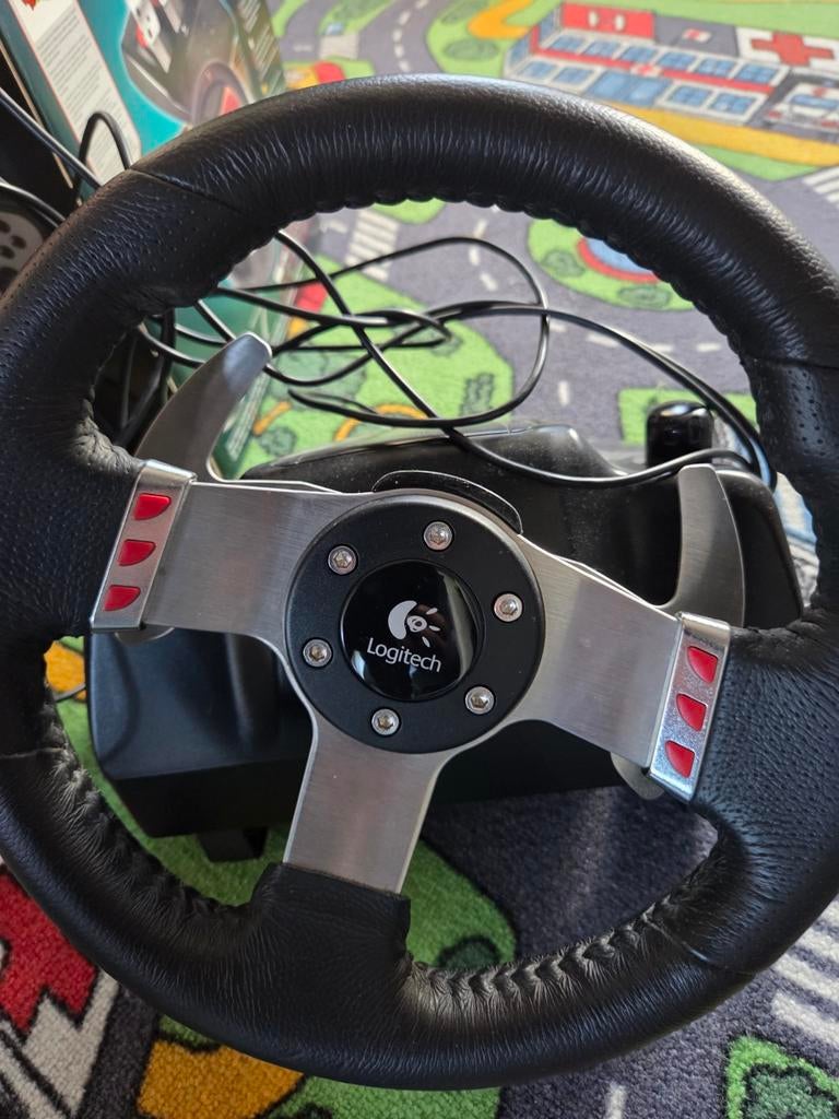 Logitech G27 racestuur, Racestuur, Force feedback, Ophalen of Verzenden, Zo goed als nieuw