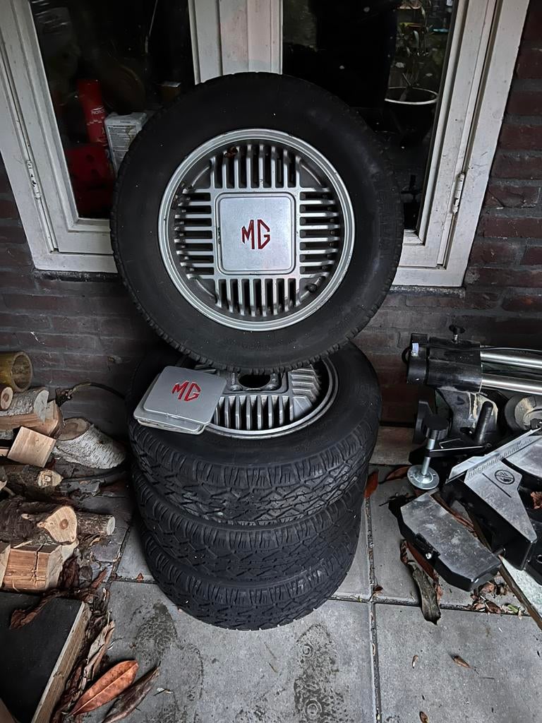 Mg metro velgen (1985), Ophalen, Zomerbanden, Velg(en)