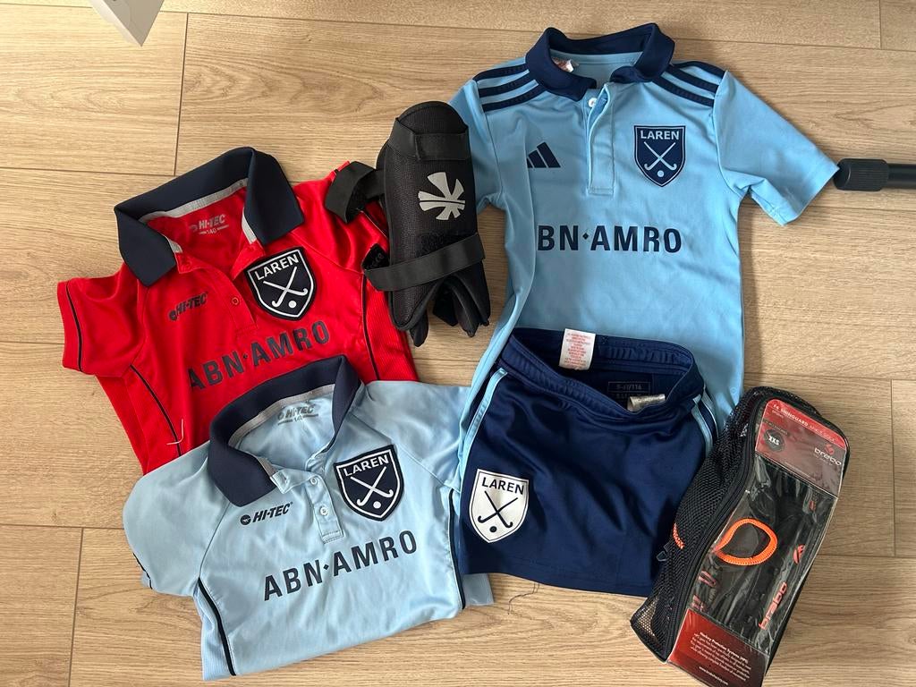 Hockey set: shirts, rokje en beschermers (diverse maten), Sport en Fitness, Hockey, Ophalen of Verzenden, Gebruikt, Kleding