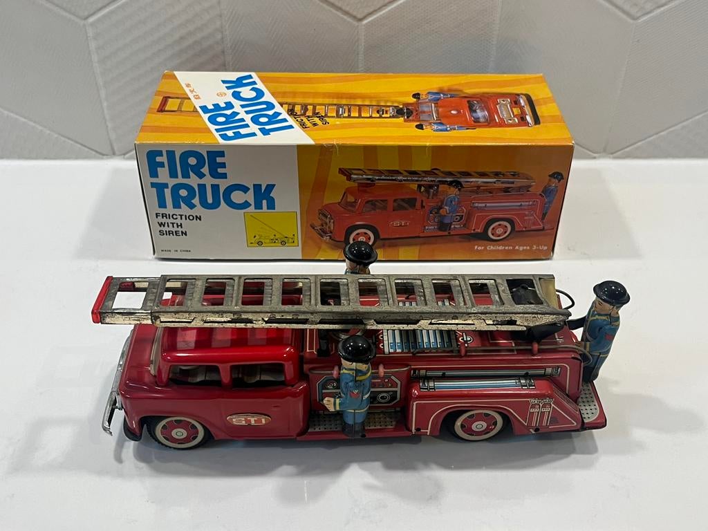 Vintage blikken speelgoed brandweerauto MF 718 met doos, Antiek en Kunst, Antiek | Speelgoed, Verzenden