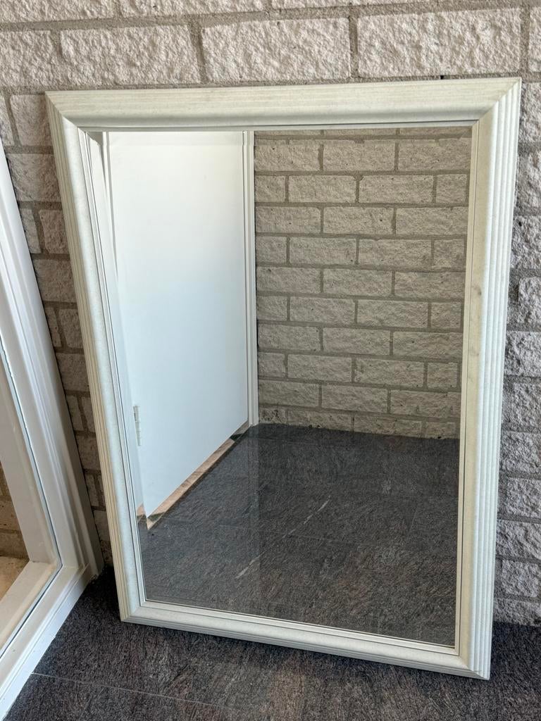 Mooie spiegel  70 x 102, Ophalen, Zo goed als nieuw, Rechthoekig, Minder dan 100 cm