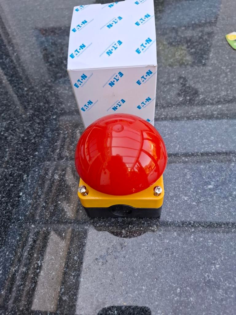 Noodstop schakelaar met vergrendelfunctie - Nieuw, Ophalen of Verzenden