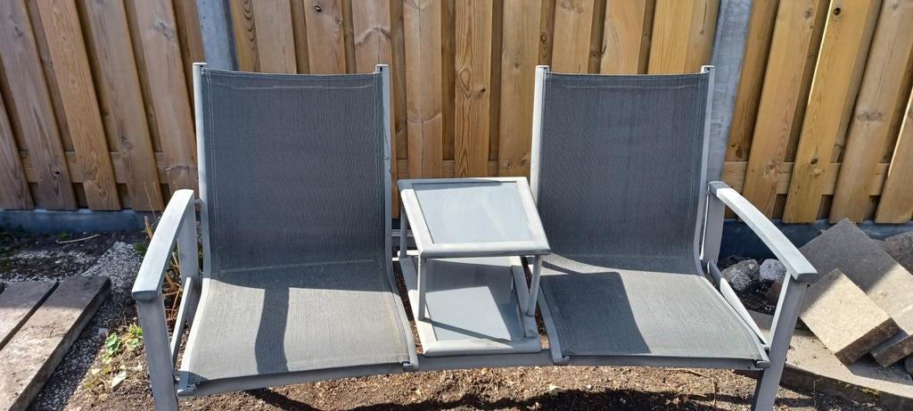 Tweezits tuinstoelen tafeltje, Tuin en Terras, Ophalen of Verzenden, Gebruikt, Kunststof, 2 zitplaatsen