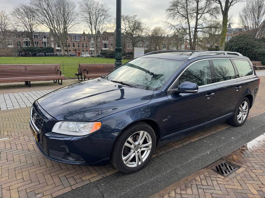 Volvo V70 T4 132KW Automaat 2011 Blauw benzine, Auto's, 1596 cc, Zwart, 4 cilinders, Stationwagon