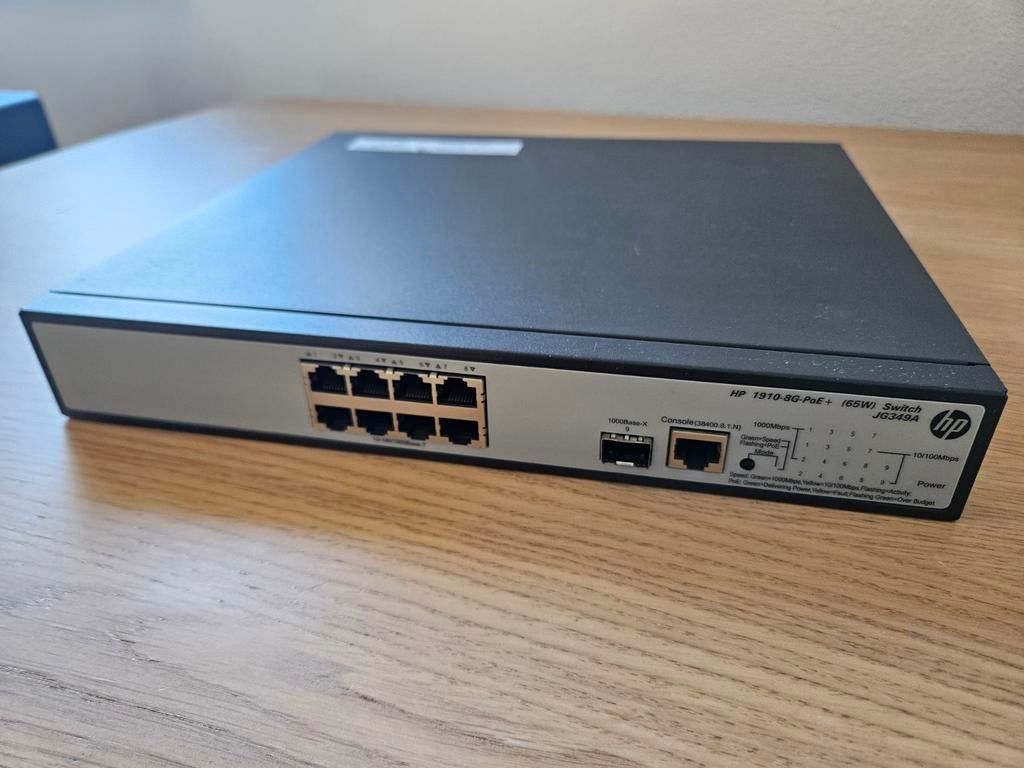 HP 1910-8G-PoE+ (65W) Switch ZGAN, Ophalen of Verzenden, Zo goed als nieuw